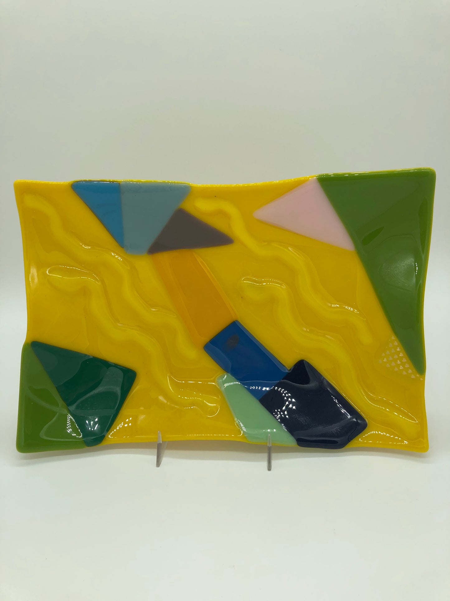 Wavy Rectangular Server - Yellow Squiggly